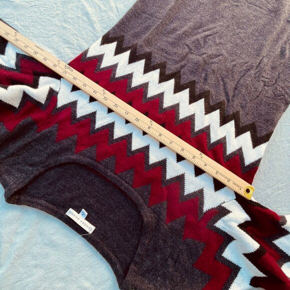 Sandra Darren size M Aztec print sweater dress. - Picture 5 of 8